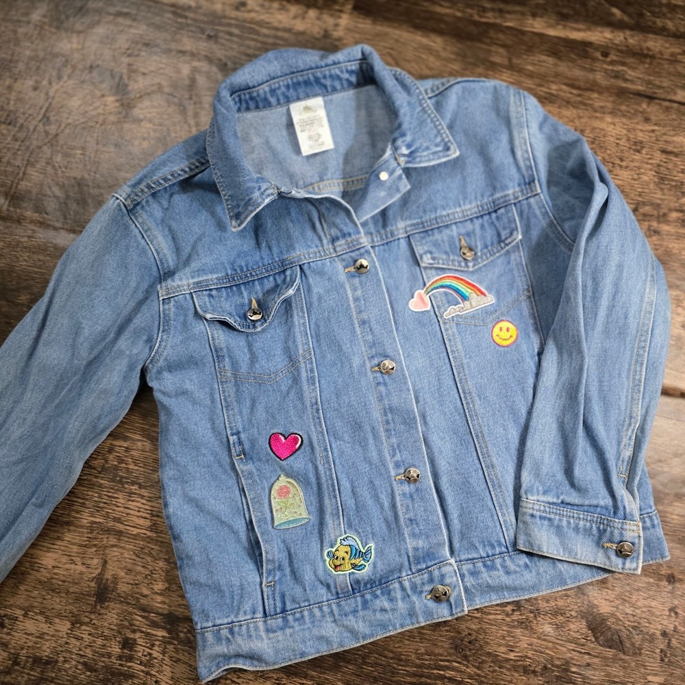 DISNEY Denim Jacket Women Size 13 Blue Excellent Rainbow Castle Patches Trucker